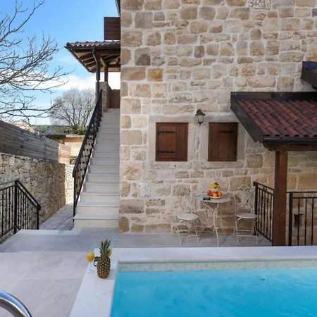 Stone Aura With Pool Villa *
