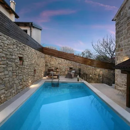Stone Aura With Pool Villa *