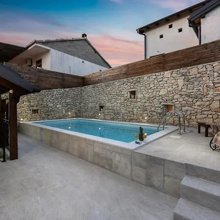 Stone Aura With Pool Villa
